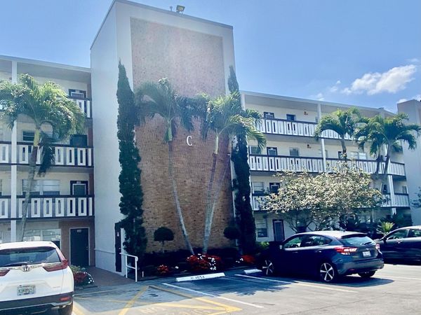 4052 Hythe C, Boca Raton, FL 33434