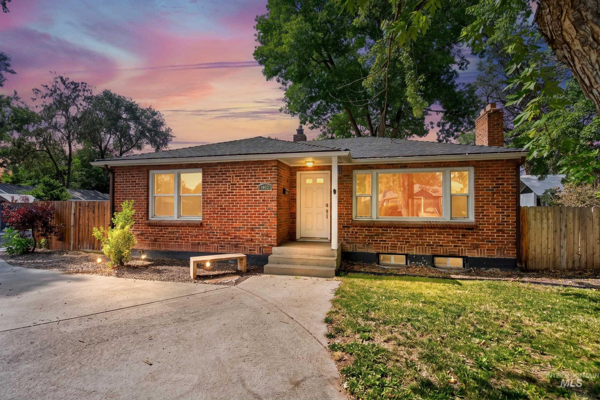 1403 S Columbus St, Boise, ID 83705 Main Photo