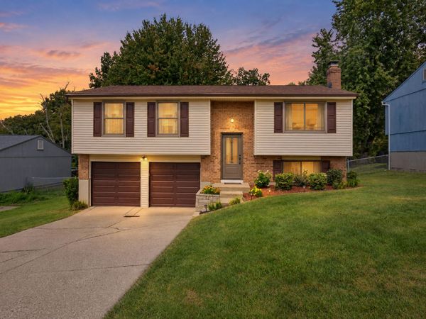 8 Crystal Lake Drive, Covington, KY 41017