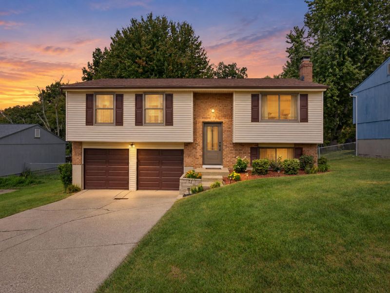8 Crystal Lake Drive, Covington, KY 41017 Photo 1