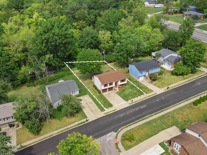 8 Crystal Lake Drive, Covington, KY 41017 Photo 4