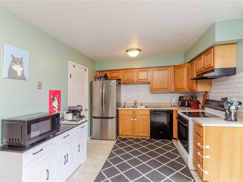 829 Clareridge Lane, Centerville, OH 45458 Photo 6