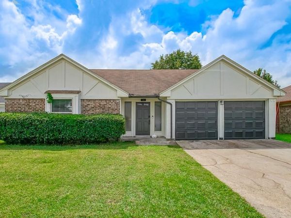 2208 BRECKENRIDGE Drive, Harvey, LA 70058