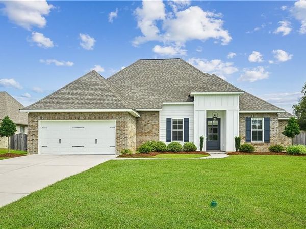 200 HIDDEN CREEK Boulevard, Covington, LA 70433