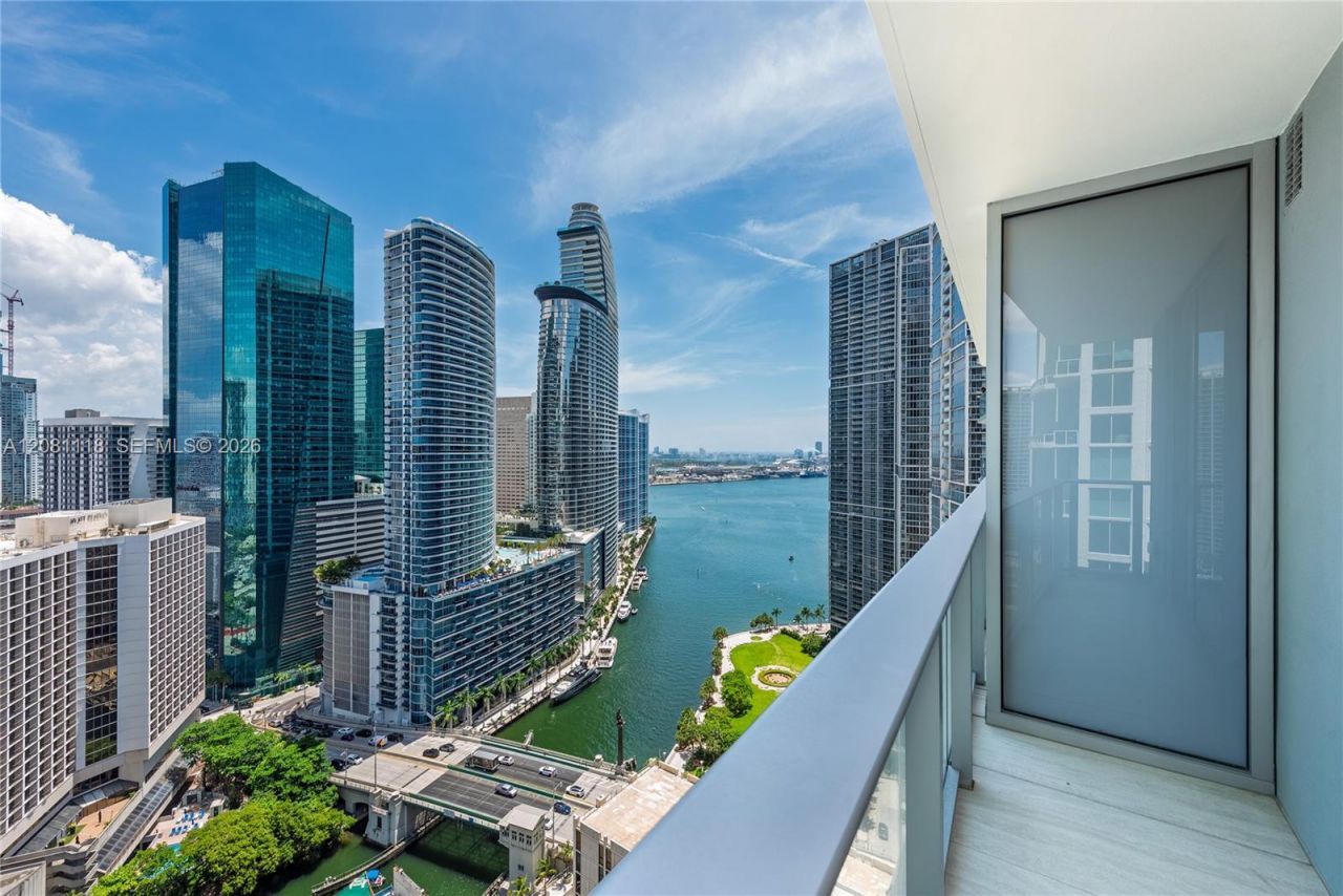 77 SE 5th St, Unit 3204, Miami, FL 33131 Photo