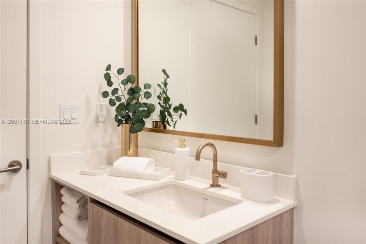 77 SE 5th St, Unit 3204, Miami, FL 33131 Photo