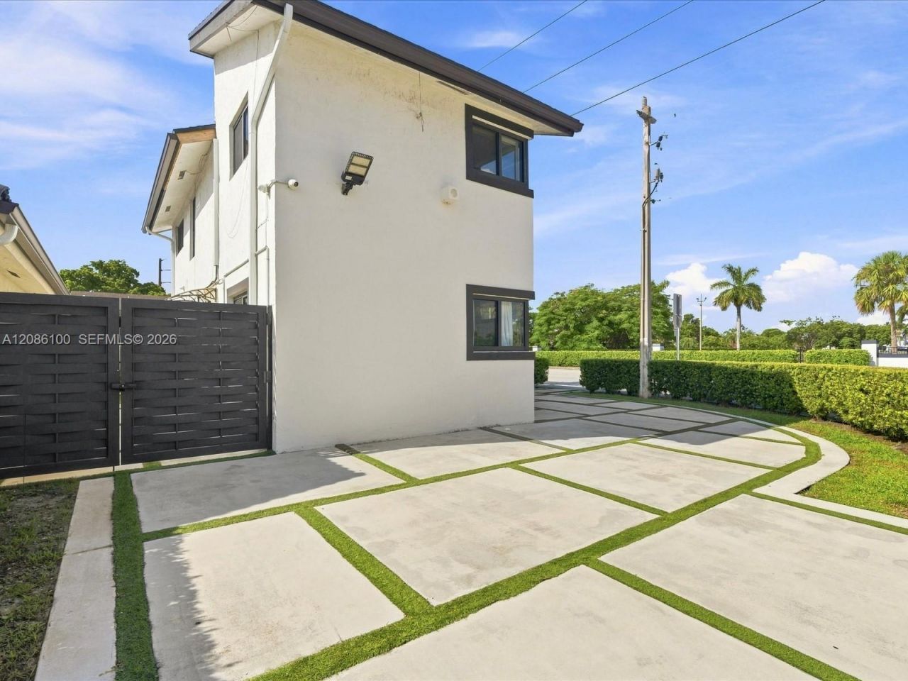 9152 SW 6th St, Miami, FL 33174 Photo