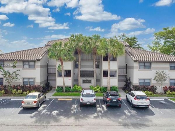 9894 Nob Hill Ln, Unit 9894, Sunrise, FL 33351
