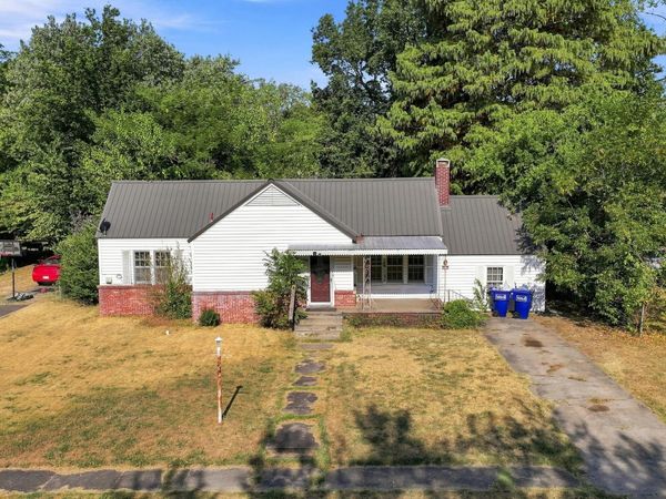 109 S Brown Street , Vinita, OK 74301
