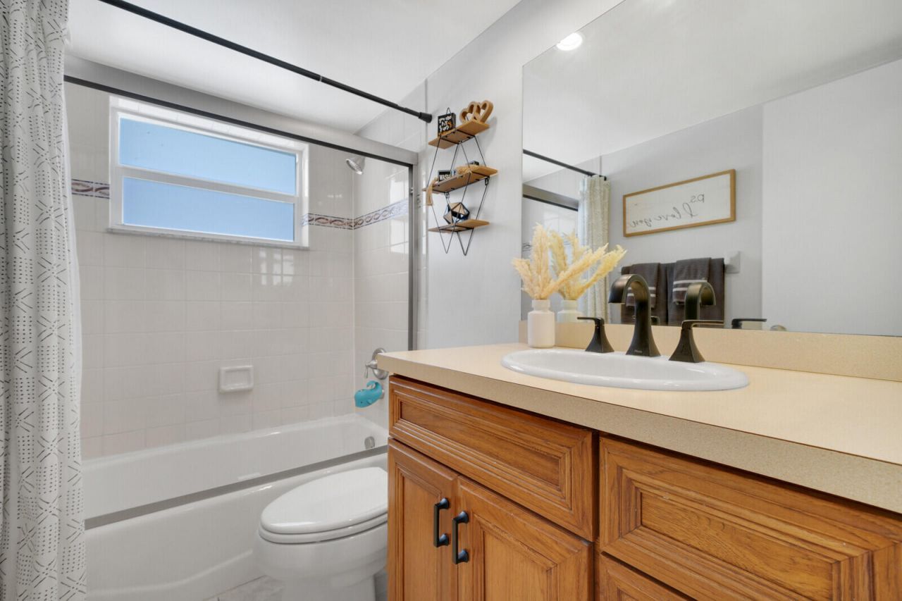 528 NW 15th Avenue, Boca Raton, FL 33486 Photo