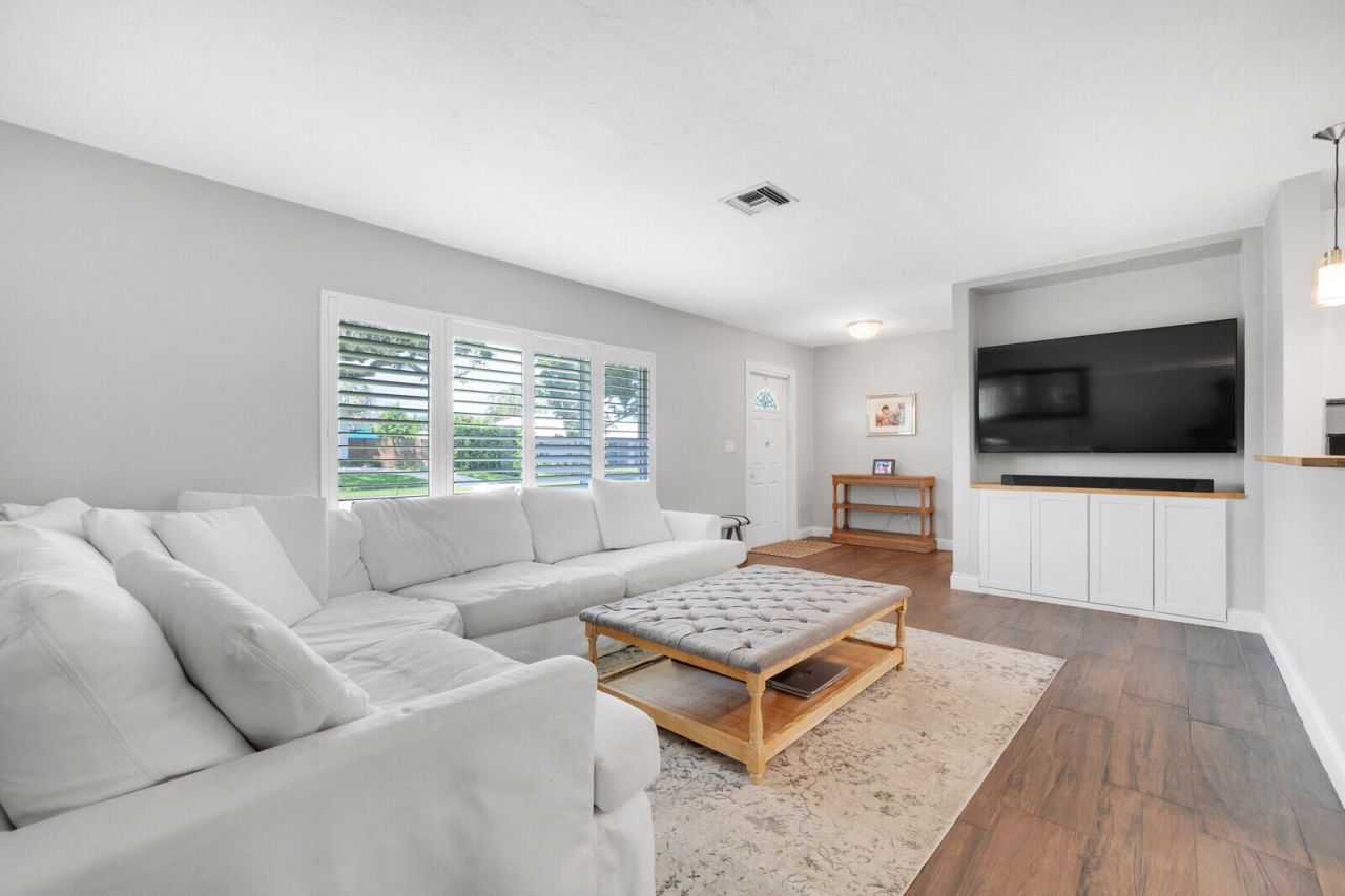528 NW 15th Avenue, Boca Raton, FL 33486 Photo
