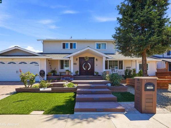1386 Lichen Ct, Concord, CA 94521