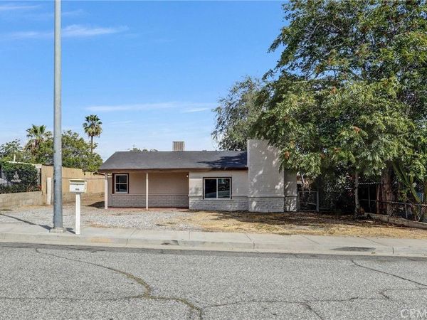 832 N Almond Way, Banning, CA 92220
