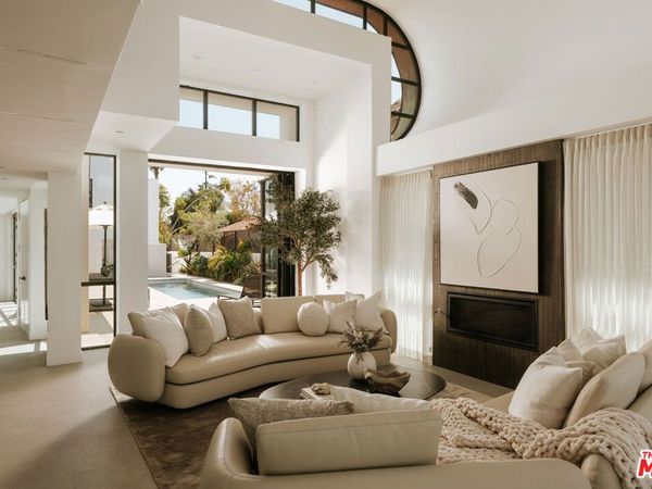 218 Alta Avenue, Santa Monica, CA 90402