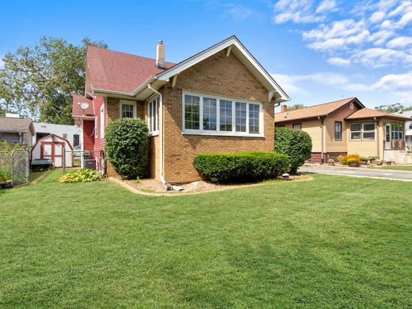 2014 Benjamin Place, Whiting, IN 46394