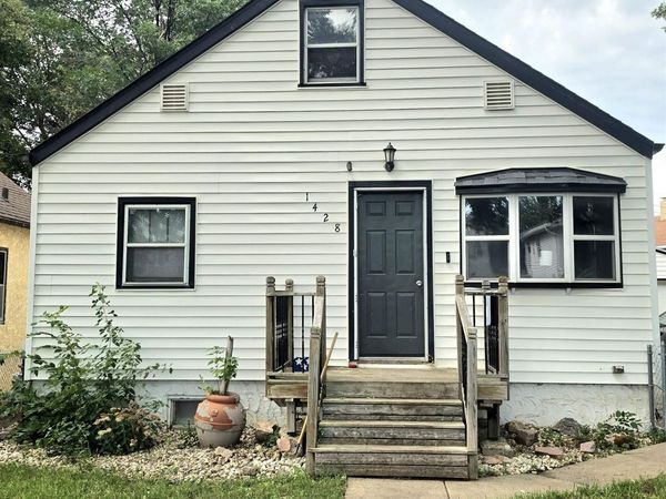 1428 E 5th St, Sioux Falls, SD 57103