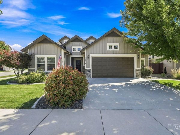 5974 N Eynsford Ave, Meridian, ID 83646