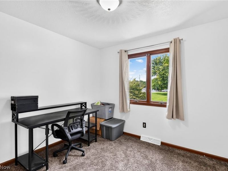 1064 Saul Drive, Hubbard, OH 44425 Photo 14