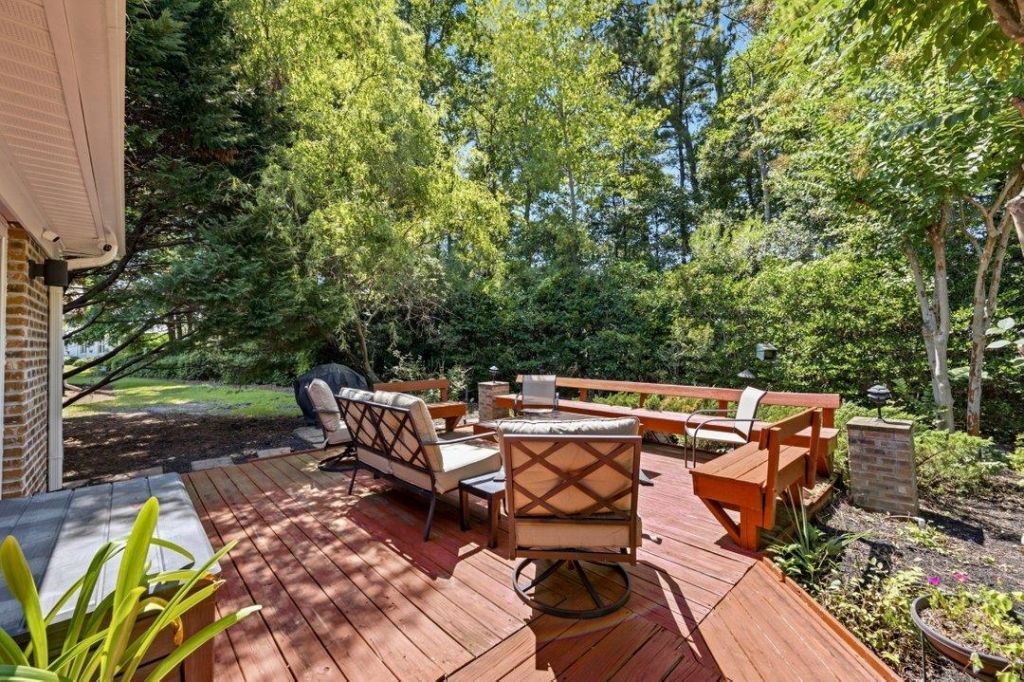 1013 Swan Lake Dr. Photo 33