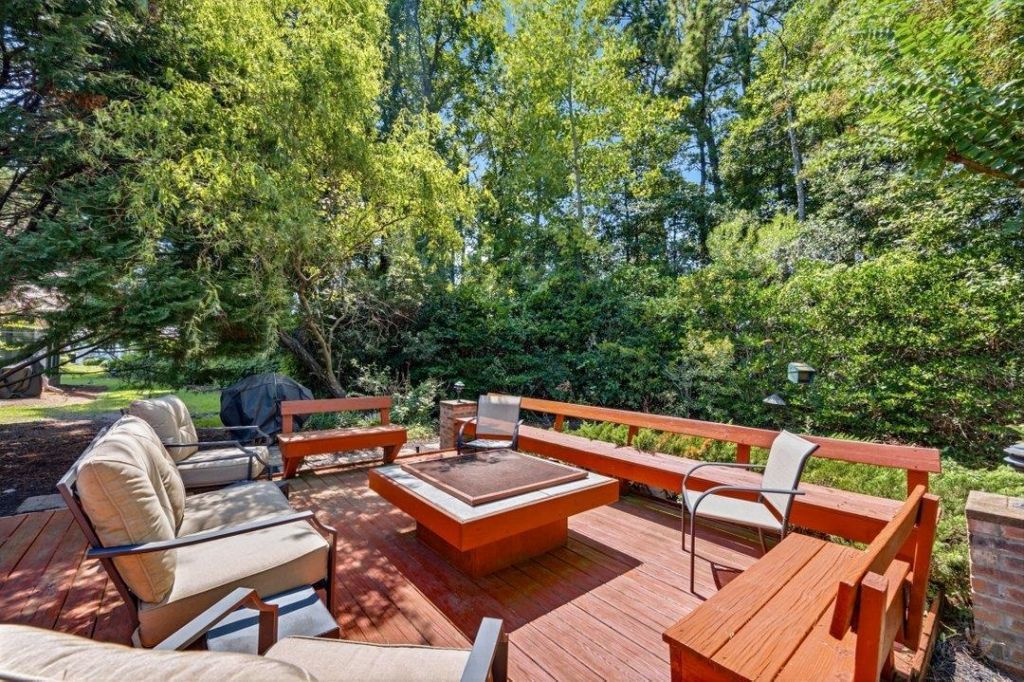1013 Swan Lake Dr. Photo 34