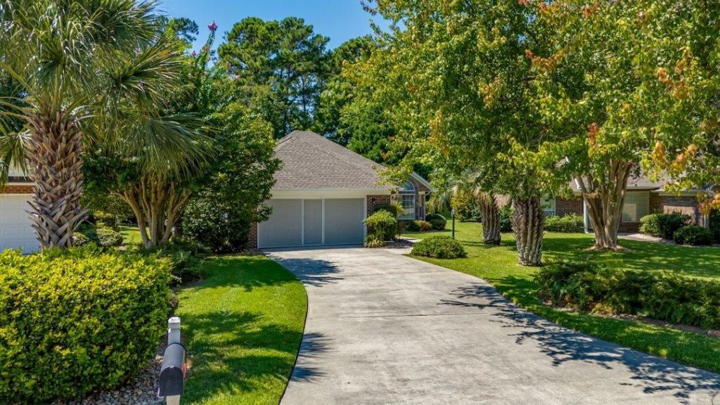 1013 Swan Lake Dr. Photo 41
