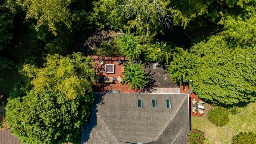 1013 Swan Lake Dr. Photo 45