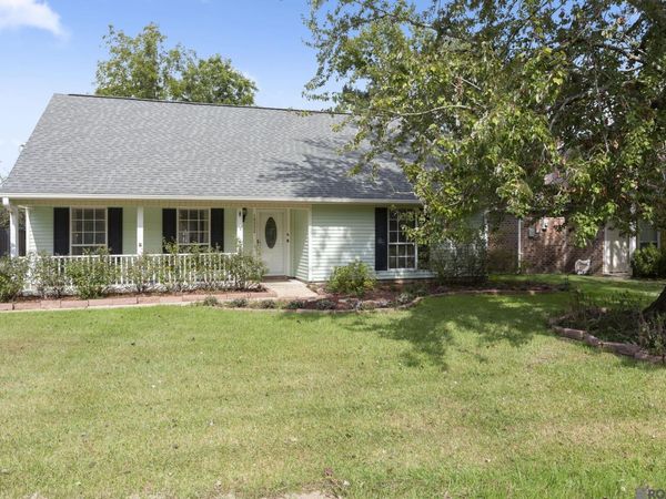 18552 Red Oak Dr, Prairieville, LA 70769