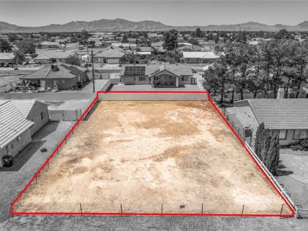 1960 S Highland Avenue , Pahrump, NV 89048
