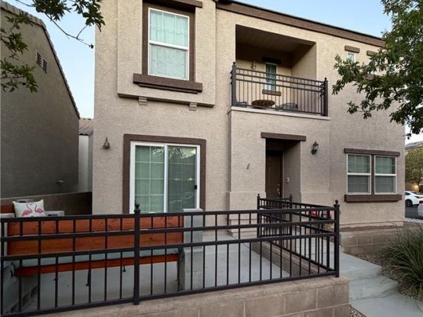 9012 Embroidery Avenue, Las Vegas, NV 89149