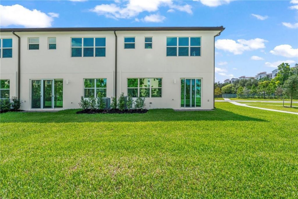 22851 Hillgard Avenue, Boca Raton, FL 33433 Photo