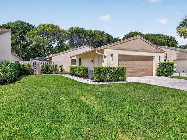 818 NW 26th Avenue, Delray Beach, FL 33445