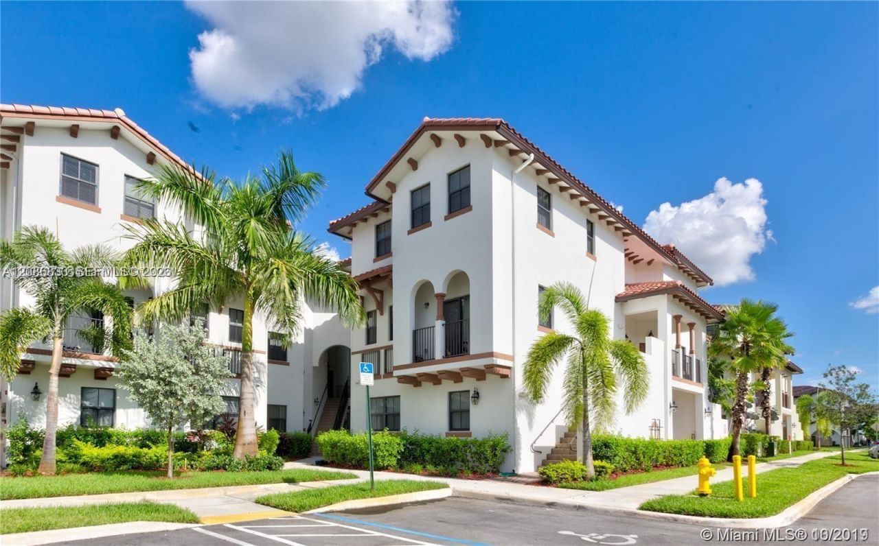 10600 NW 88th, Unit 217, Doral, FL 33178 Main Photo