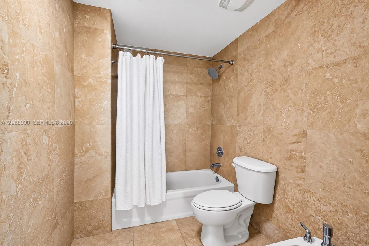 3530 SW 22nd St, Unit 805, Miami, FL 33145 Photo
