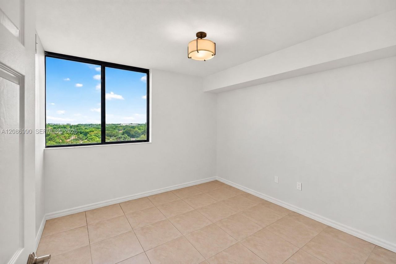 3530 SW 22nd St, Unit 805, Miami, FL 33145 Photo