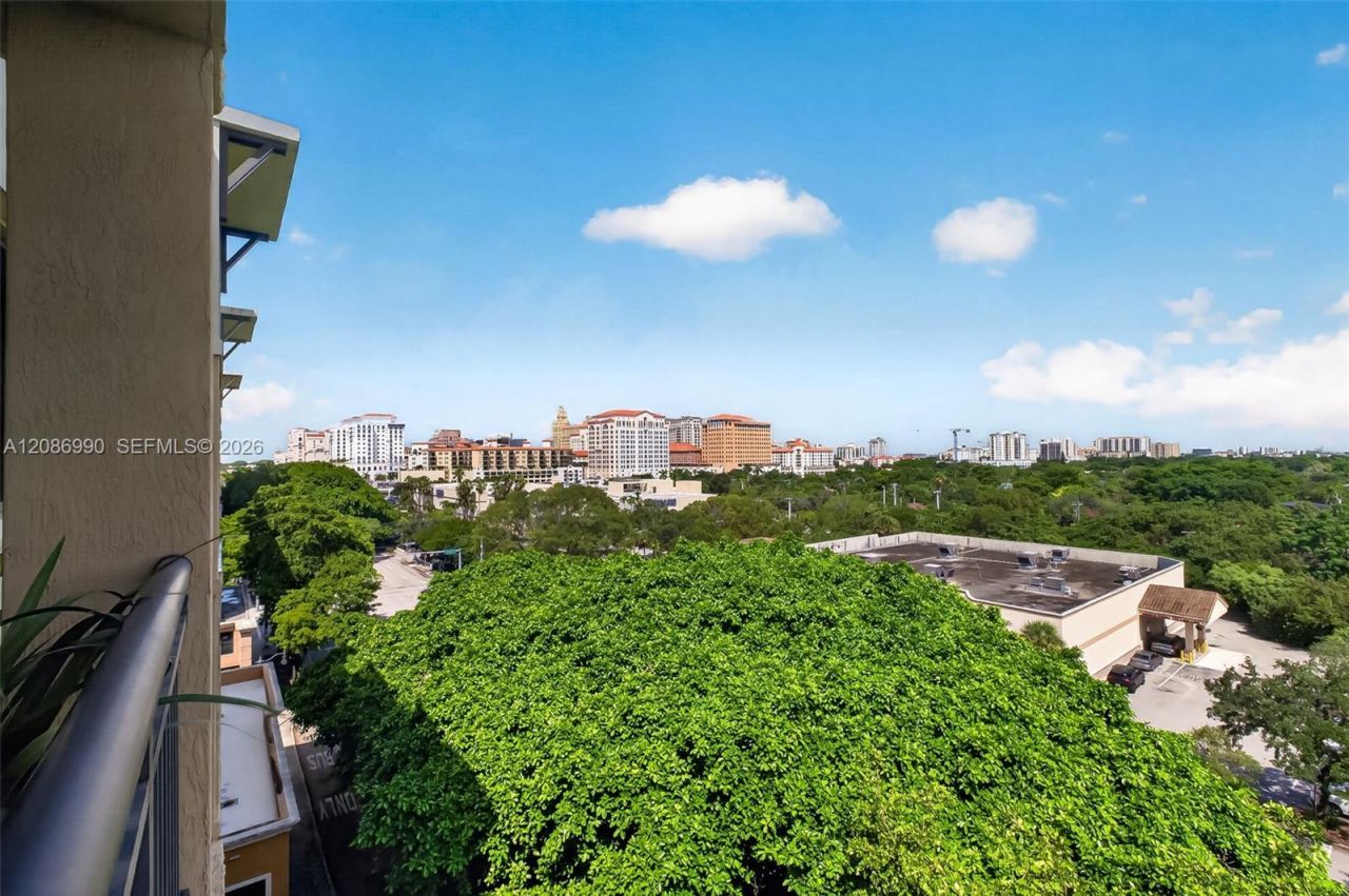 3530 SW 22nd St, Unit 805, Miami, FL 33145 Photo
