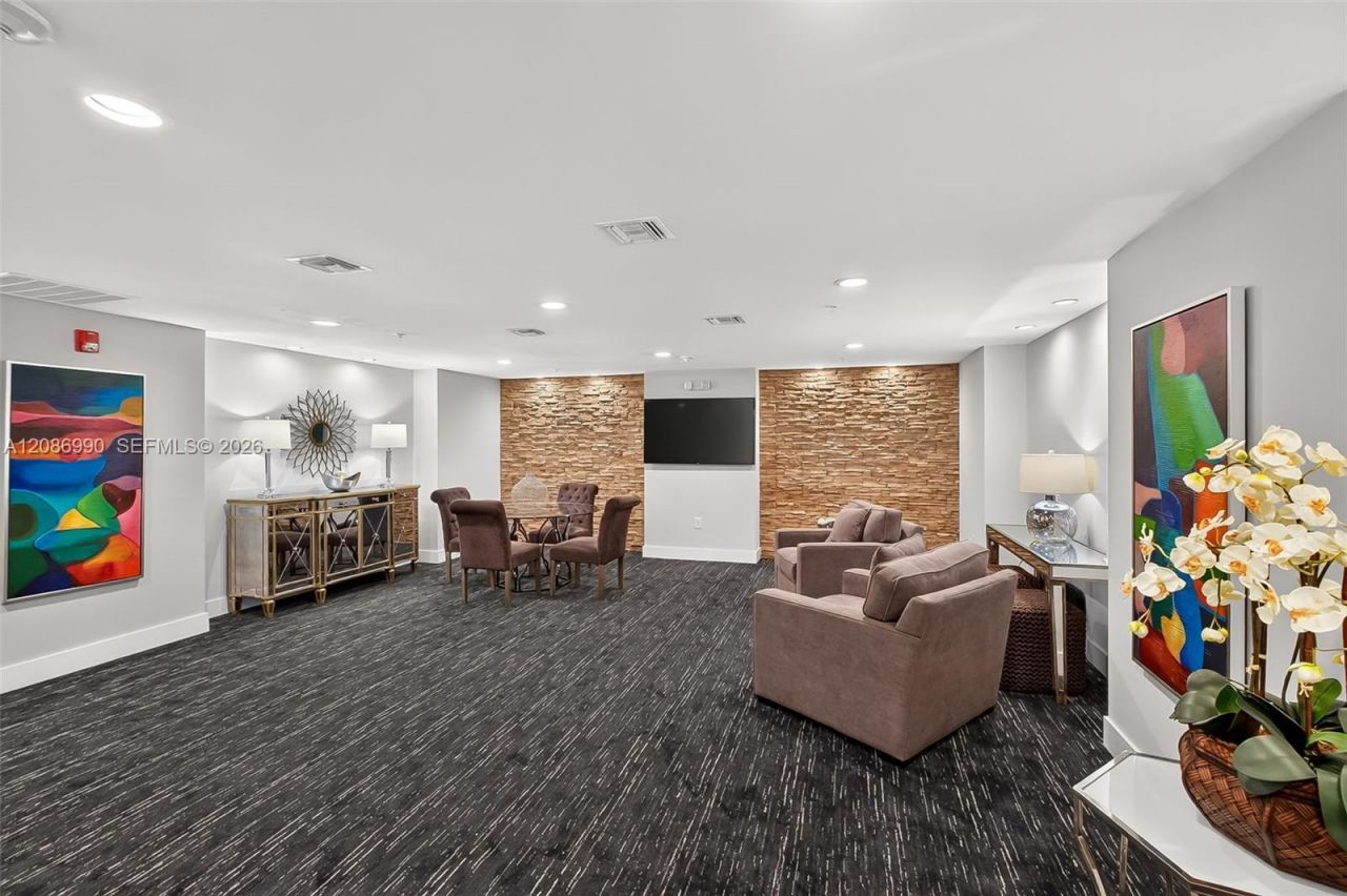3530 SW 22nd St, Unit 805, Miami, FL 33145 Photo