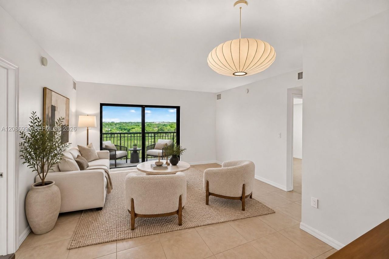 3530 SW 22nd St, Unit 805, Miami, FL 33145 Photo