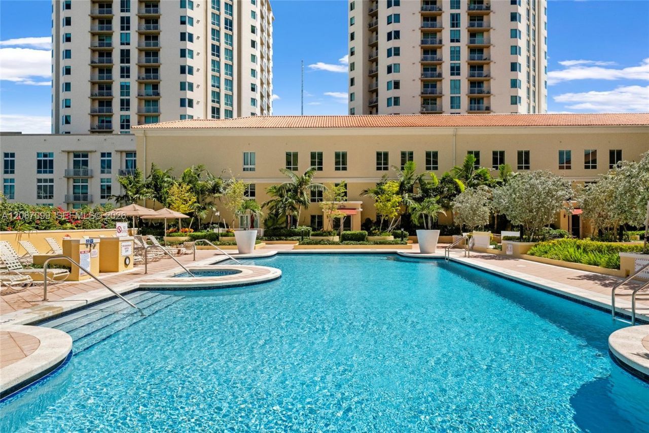 7350 SW 89th St, Unit 411S, Miami, FL 33156 Photo