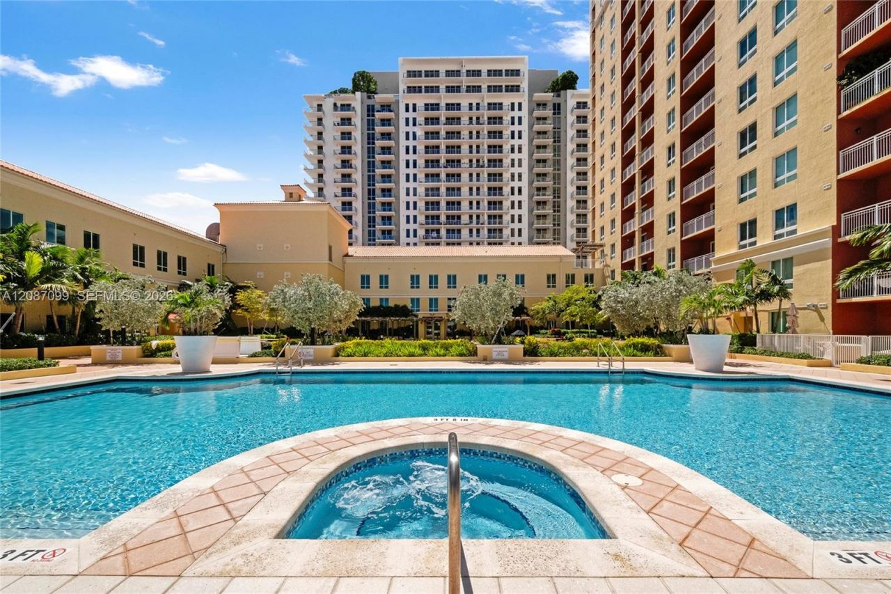 7350 SW 89th St, Unit 411S, Miami, FL 33156 Photo