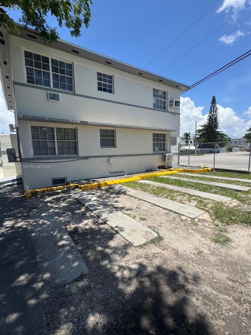 2210 NW North River Dr, Unit 3, Miami, FL 33125 Photo
