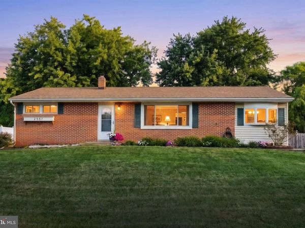 2551 BERKSHIRE LN, DOVER, PA 17315