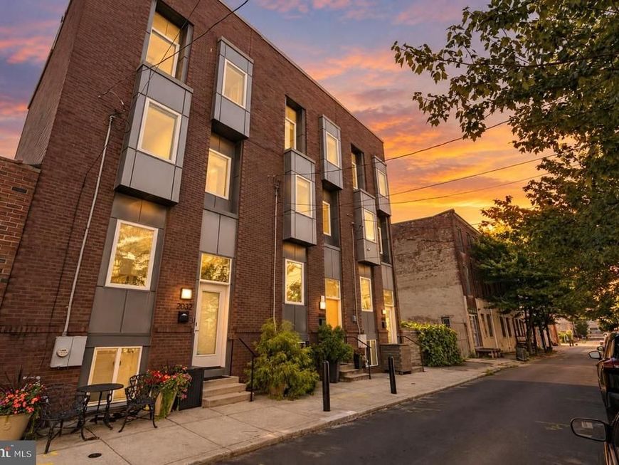 2030 E Arizona Street, Philadelphia, PA 19125 Main Photo