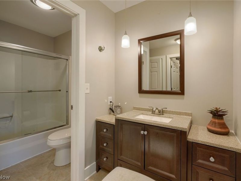700 Tall Oaks Court, Newark, OH 43055 Photo 10