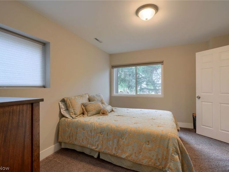 700 Tall Oaks Court, Newark, OH 43055 Photo 14