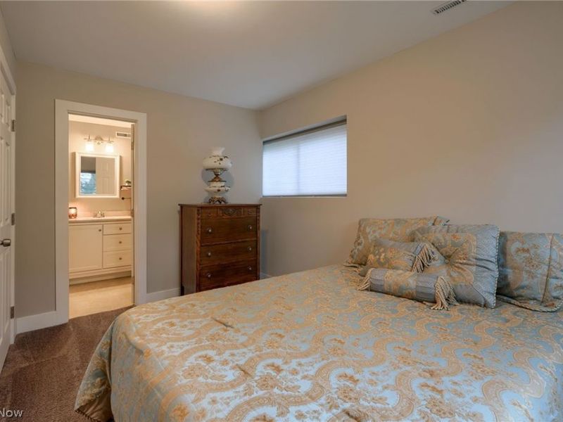 700 Tall Oaks Court, Newark, OH 43055 Photo 15