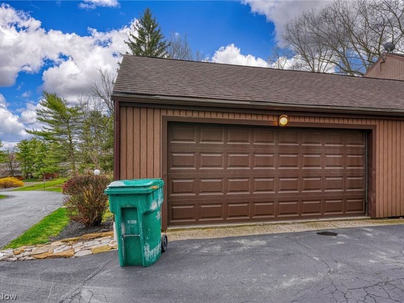 700 Tall Oaks Court, Newark, OH 43055 Photo 4