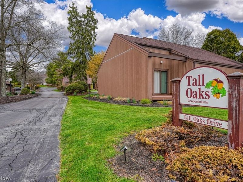 700 Tall Oaks Court, Newark, OH 43055 Photo 5