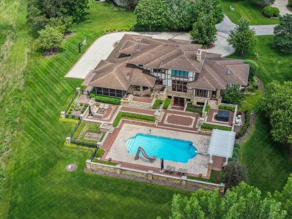 39W973 Crosscreek Lane , St. Charles, IL 60175