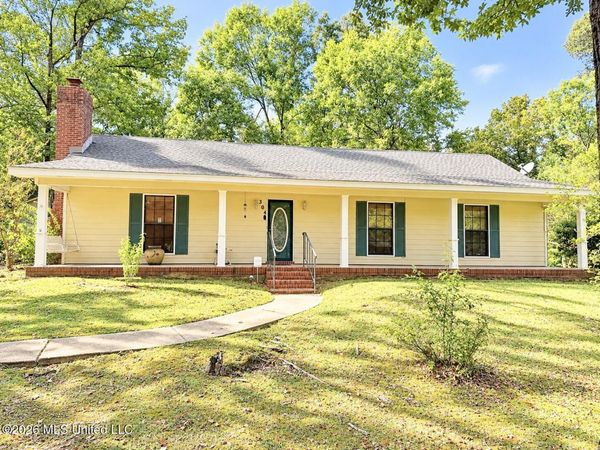 304 Pebblecreek Road, Grenada, MS 38901