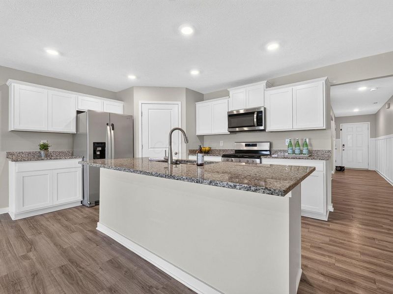 5880 Annaberg Drive, Columbus, OH 43232 Photo 8